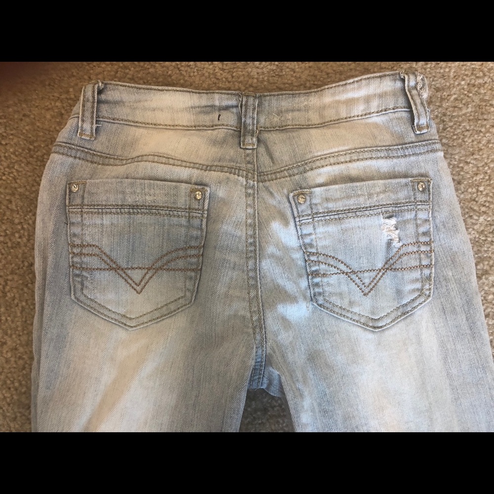 White Wash Ripped Jeans - Picture 3 of 4
